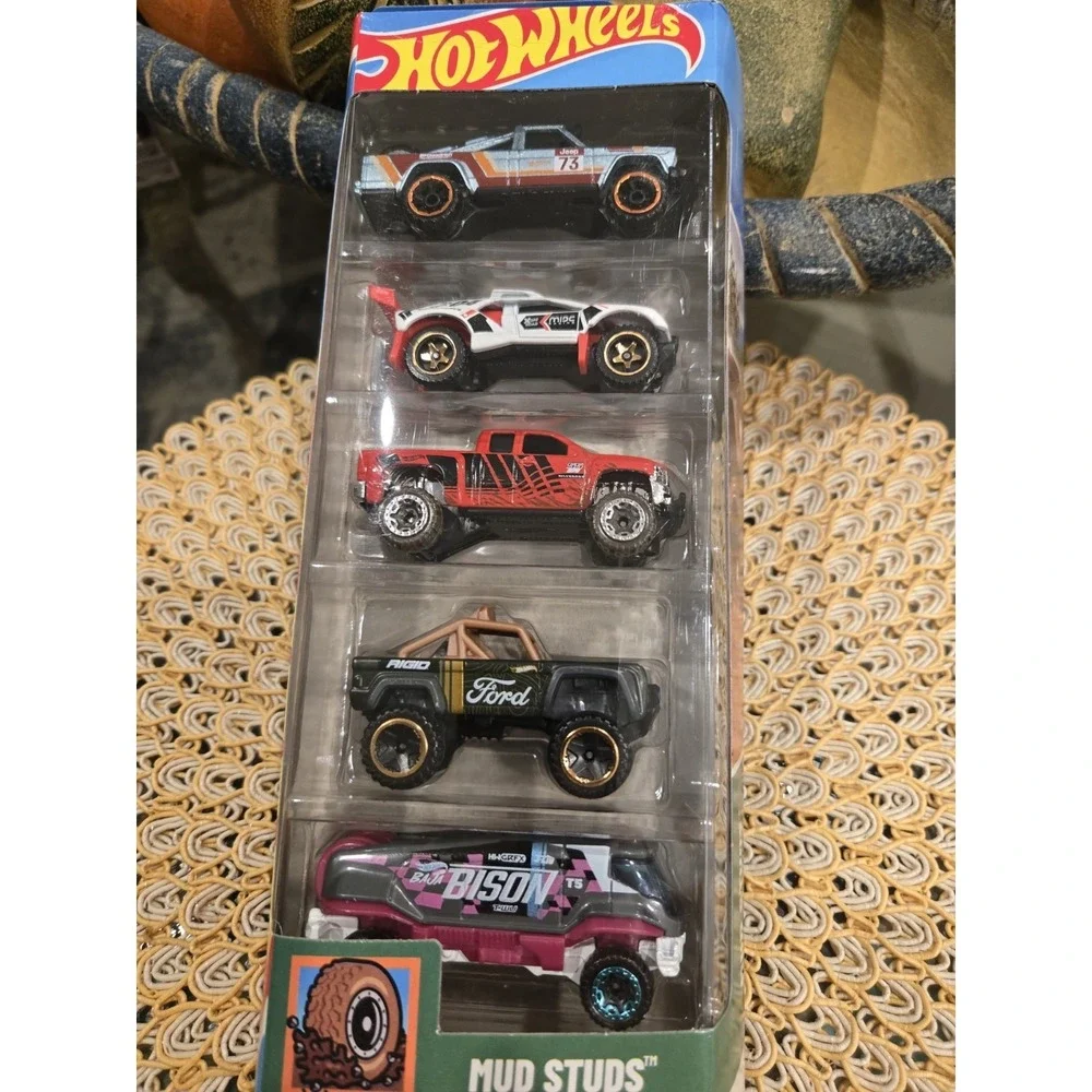 NEW Hot Wheels Mud Studs 5-Pack CHEVY SILVERADO, 73 JEEP J10 CUSTOM, FORD BRONCO